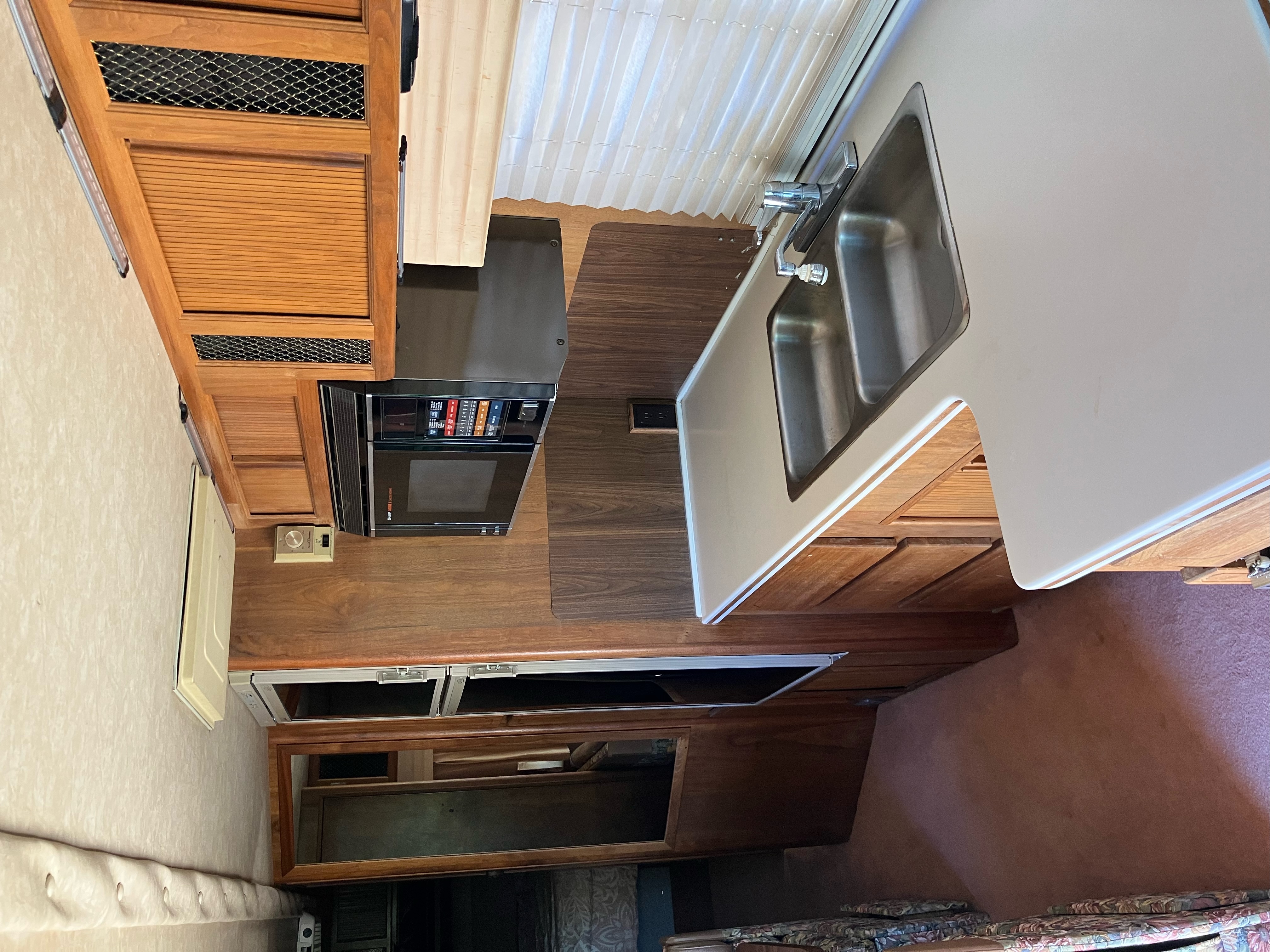 Kitchen – countertops & double sink